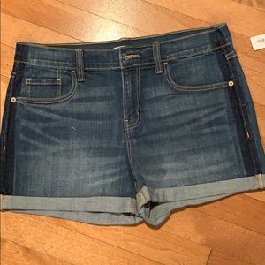 Old navy shorts with tag
